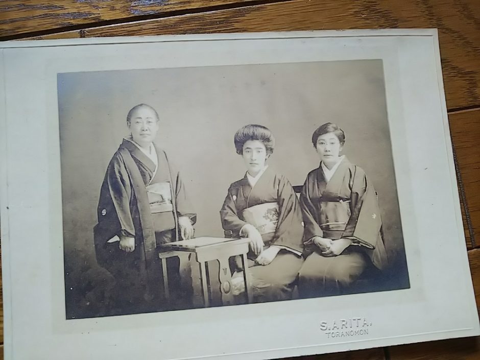 【古写真の調査後売却】歌人・柳原白蓮(大型写真) 【幕末明治の写真師 総覧】1,500名以上の写真師データベースから人名・開業年・出身地などを検索