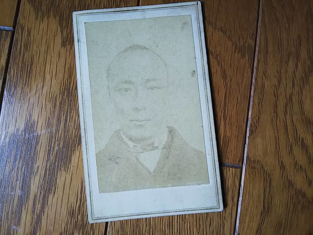 第15代将軍・徳川慶喜鶏卵紙古写真