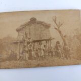 【古写真の調査後売却】アイヌの人物と建物の明治期風景写真 （鶏卵紙、写真師・三島常盤）写真師台紙鶏卵紙